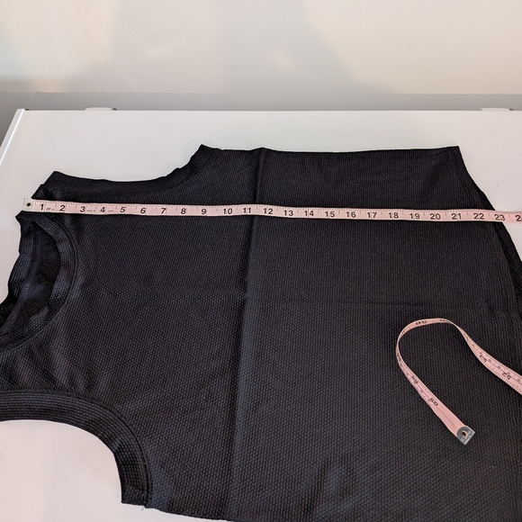 SET OF 2 Workout Tanks - Picture 13 of 13